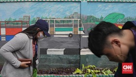 FOTO: Melihat Budaya Kota Jakarta Hasil Goresan Petugas PPSU Setiabudi