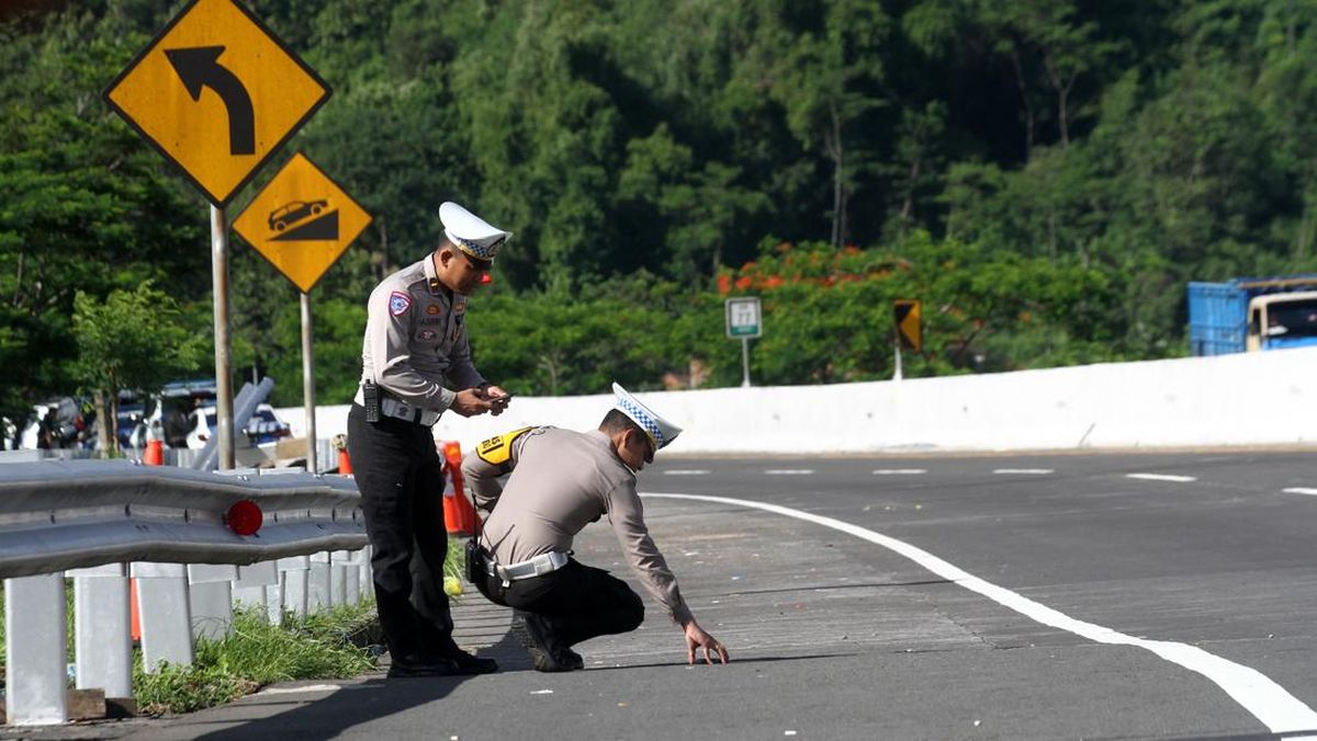 Sopir Truk Jadi Tersangka Kecelakaan Maut Bus SMP di Tol Pandaan