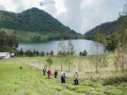 Pendaki Semeru Bakal Diwajibkan Pakai Gelang Pelacak