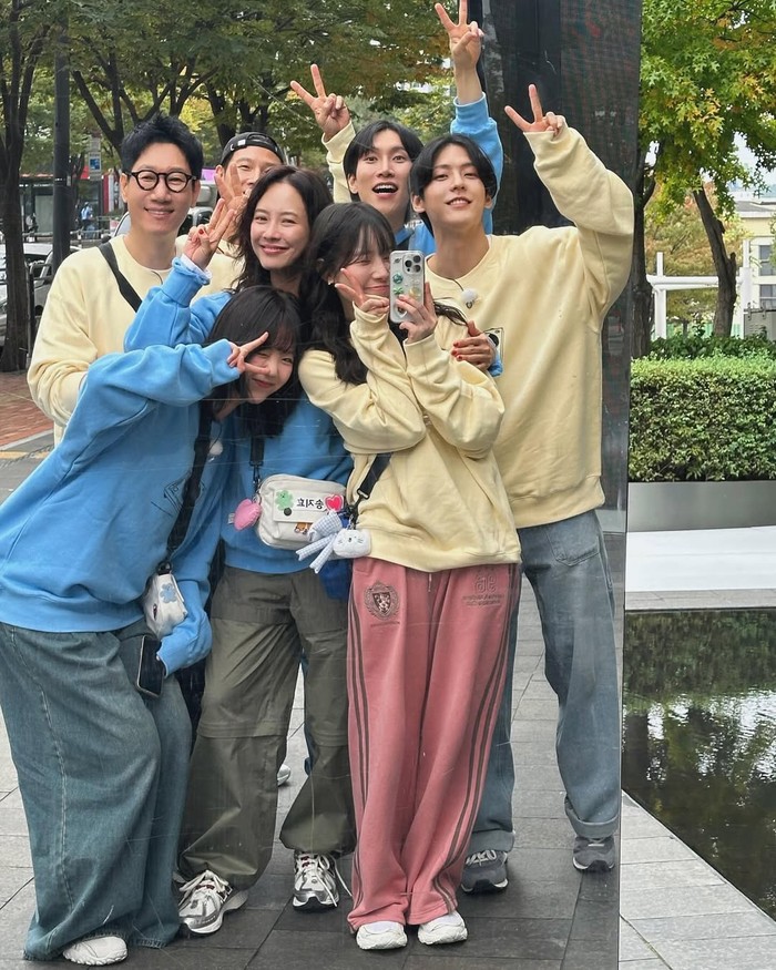 Saking cintanya dengan Running Man, perempuan kelahiran 1994 ini bahkan banyak membagikan momen hangat dengan Yoo Jae Suk hingga Song Ji Hyo. ./ Foto: instagram.com/y_eunniii
