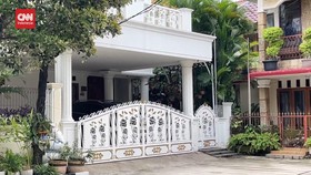 VIDEO: Rumah Hasto di Bekasi Sepi