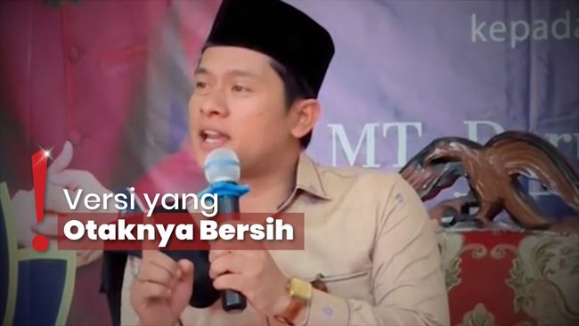 Viral ‘Waktu Ku Kecil’ Kini Hadir Versi Ibu-ibu Majelis, Salfok Ustaznya