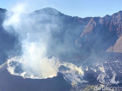 Aktivitas Vulkanis Gunung Raung Mereda Tapi Status Masih Waspada