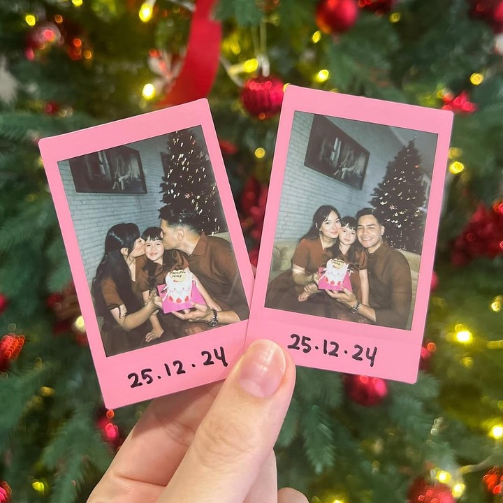 <p>Asmirandah dan Jonas Rivanno merayakan Natal sekaligus ulang tahun sang putri, Chloe Emmanuelle Van Wattimena, yang ke-4. Momen itu dibagikan langsung oleh Asmirandah. "Selamat Ulang Tahun Anakku <em>@chloeemmanuellevanwattimena</em> selalu tumbuh dalam penyertaan Tuhan, dan tumbuh menjadi anak yang selalu dengar dengaran akan Firman Tuhan," tulis Asmirandah, dikutip dari laman <em>Instagram@asmirandah89.</em> (Foto: Instagram@asmirandah89)</p>