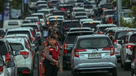 One Way dari Puncak Arah Jakarta Diterapkan, Exit Tol Gadog Ditutup