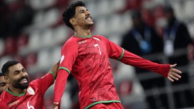FOTO: Juara Piala Asia Qatar Disikat Oman di Piala Teluk
