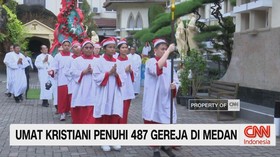 VIDEO: Umat Kristiani Penuhi 487 Gereja di Medan
