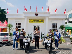 Posyan Nataru Kota Pasuruan Bertema Istana Negara, Fasilitasnya Komplet