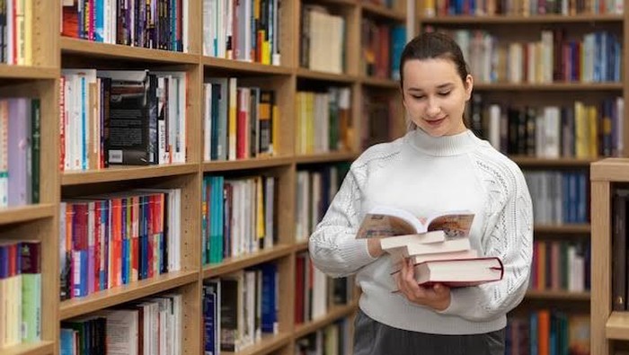 Pustakawan/Foto: Freepik