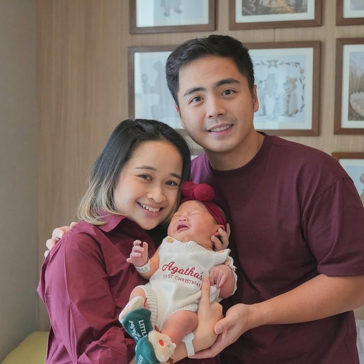 <p>Tiga hari jelang Natal, aktris Gritte Agatha melahirkan bayi perempuan bernama Agatha Hidaya. Kehadiran sang putri ini menjadi kado Natal terindah bagi Gritte dan sang suami Arif Hidayat yang merayakan Natal pertama sebagai orang tua. "<em>Best christmas gift</em>," tulis Gritte di Instagram.</p>