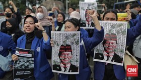 FOTO: Aksi BEM SI Kerakyatan Tolak Kenaikan PPN jadi 12 Persen