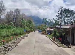 5 Fakta Tukang Bakso Sultan Bangun Jalan Desa di Malang yang Rusak Parah