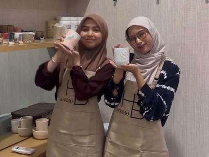 5 Potret Nesya Nabila Ajak Sienna Liburan dengan Cara Kreatif, Seru Bikin Bag Charm