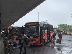 Janji Mahendra Pertahankan Bus Trans Metro Dewata