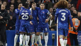 Hasil Liga Inggris: Chelsea Kalah Dramatis, Tottenham Tumbang
