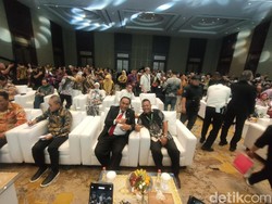 Menko Zulhas, Menkop hingga Raffi Ahmad Hadiri Munas Rekonsiliasi Dekopin