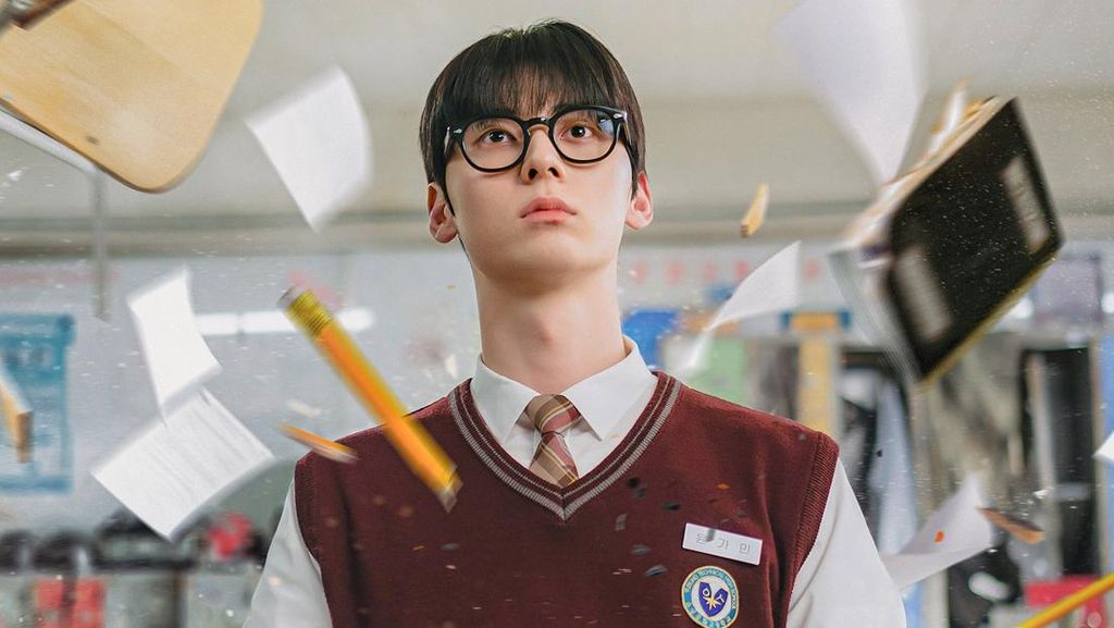 Hwang Min-hyun Selesai Wamil, Langsung Jadi Host MBC Gayo Daejeon