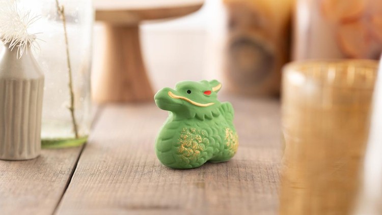 The Chinese/Japanese zodiac is a concept associated with the traditional Chinese calendar and fortune telling.The zodiac animals differ depending on the country.