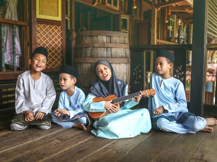 10 Lagu Daerah Kalimantan Selatan beserta Makna dan Liriknya untuk Dipelajari Anak