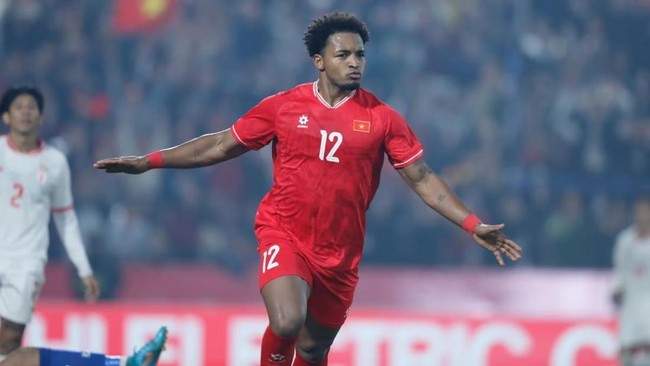 Media Vietnam menyebut bek Timnas Indonesia Mees Hilgers sebagai pemain termahal di ASEAN yang jauh mengalahkan bintang Vietnam Nguyen Xuan Son atau Rafaelson.