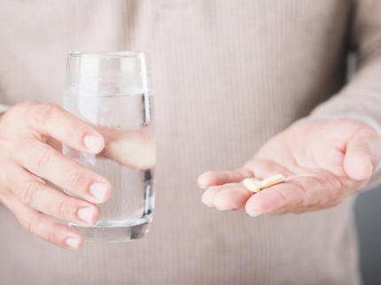 Apa yang Terjadi pada Tubuh Laki-laki Minum Pil KB Perempuan?
