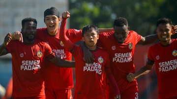Liputan Olahraga CNN Sport : Semen Padang vs Persik: Penentu Degradasi, PSS dan Barito Ikut Tegang