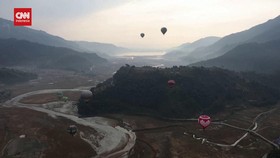VIDEO: Langit Warna-warni di Festival Balon Udara Internasional Nepal