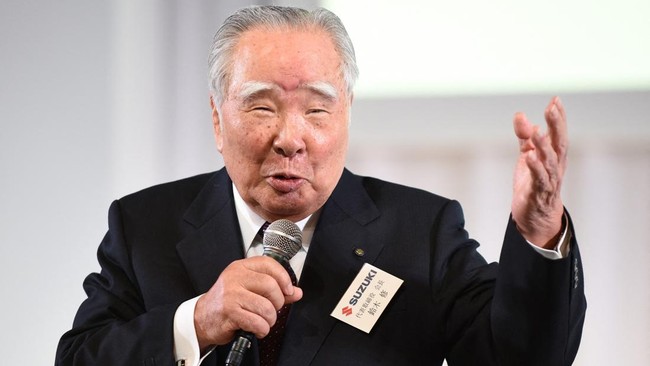 Suzuki Motor Corporation mengumumkan mantan CEO Osamu Suzuki meninggal dunia pada Jumat (27/12).