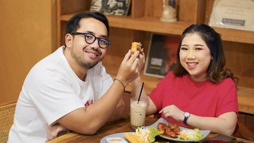 img-title Ngidam Berhubungan Intim dengan Suami Saat Hamil, Kiky Saputri: Negonya Panjang