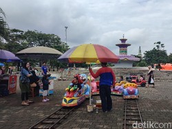 Liburan Murah Akhir Tahun di Alun-alun Ciamis, Bisa Apa Saja?