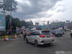 Video: One Way Disetop, Arus Lalin di Puncak Bogor Ramai Lancar