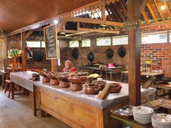 8 Restoran Keluarga di Jogja Nuansa Jawa dengan Menu Makanan Nikmat