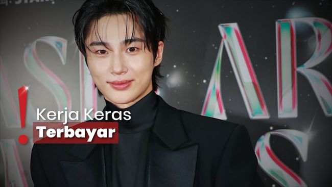 Byeon Woo Seok Sabet 6 Piala Sekaligus di Asia Artist Awards 2024