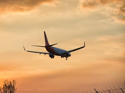 Kecelakaan Jeju Air: Pesawat Tergelincir Keluar Landasan, lalu Tabrak Pagar