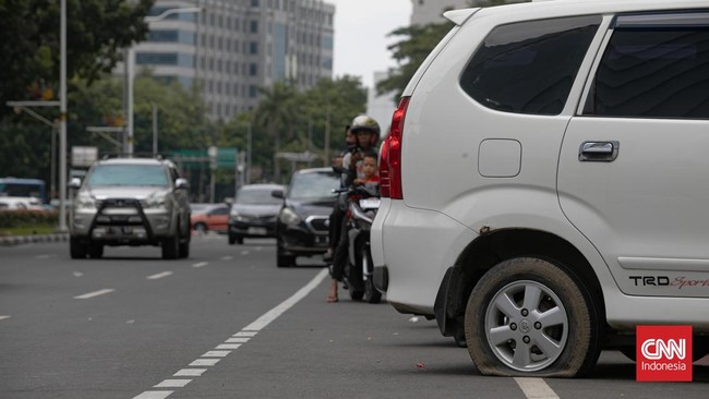Gubernur DKI Jakarta Pramono Anung akan turunkan Satpol PP untuk menertibkan parkir liar di sekitar Bundaran HI, merespons laporan masyarakat.