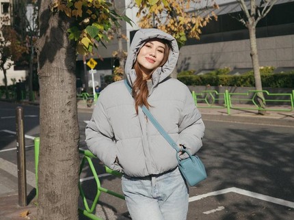 5 Potret OOTD Aaliyah dan Zahwa Massaid Liburan di Jepang, Kompak dan Stylish