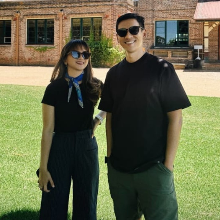 <p>Negara Australia ternyata menyimpan tersendiri bagi suami Enzy, Maulana Kasetra. Usut punya usut, suami Enzy ini pernah menetap di sana, Bunda. (Foto: Instagram @enzystoria)</p>