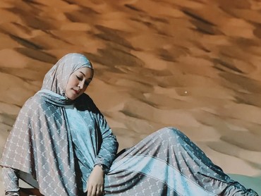 img-title Hotman Paris Minta Paula ke MA hingga Aaliyah-Thoriq Gelar 7 Bulanan