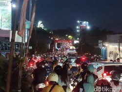 Macet Parah di Canggu Bikin Pengendara Frustrasi