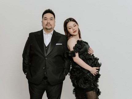 5 Potret Maternity Shoot Kehamilan Kedua Istri Nex Carlos, Tampil Elegan Serba Hitam