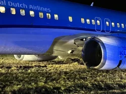 Mendarat Darurat di Bandara Norwegia, Pesawat KLM Royal Dutch Tergelincir