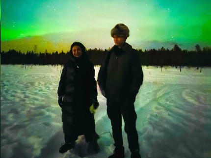 5 Potret Rossa dan Anak Semata Wayang Liburan di Finlandia, Takjub Lihat Aurora