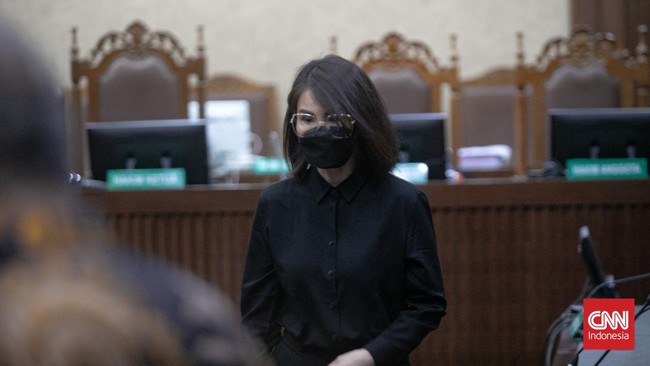 Sepuluh terdakwa kasus korupsi timah divonis lebih rendah dari tuntutan jaksa dalam dua sidang terpisah di Pengadilan Tipikor Jakarta.