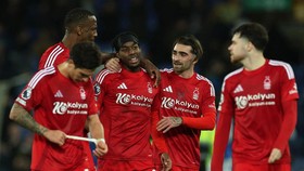 Kejutan Nottingham Forest: Dari Terseok-seok ke Posisi 2 Klasemen