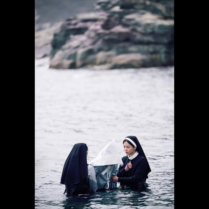 Song Hye Kyo di Dark Nuns