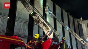 VIDEO: Tiga Turis Tewas Akibat Kebakaran di Hotel Bangkok, Thailand