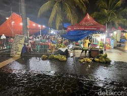 Curhat Pedagang Pantai Losari Makassar Merugi di Malam Tahun Baru