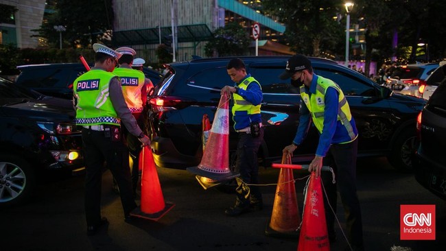 Gubernur DKI Jakarta Pramono Anung membatalkan Jakarta Muharram Festival 2025 untuk menghindari polemik penutupan jalan.