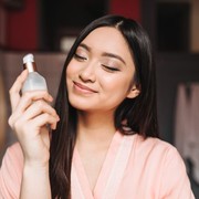 7 Trik Sederhana Agar Aroma Parfum Kamu Awet Seharian