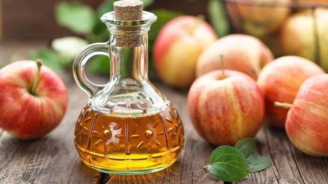 7 Manfaat Cuka Apel yang Harus Kamu Tahu, Nggak Cuma untuk Masakan Lho!